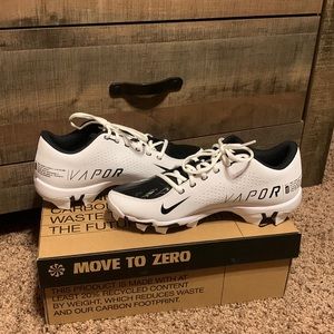 Men’s baseball shoes